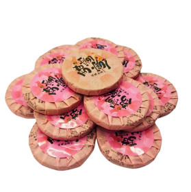 Червоний чай з трояндою