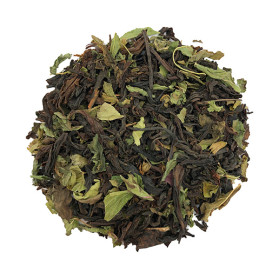 Чорний чай з м'ятою